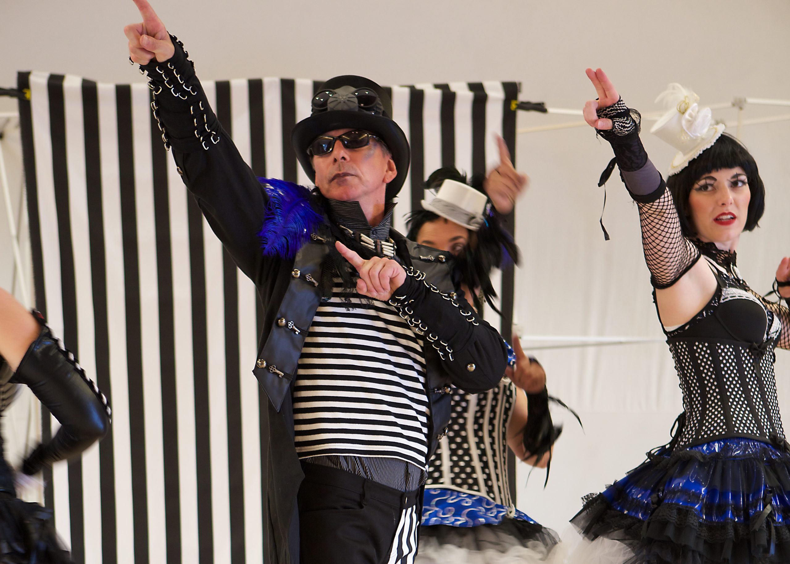 MOTUS O Dance Theatre – Daily Shows